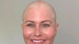 Cancer-stricken Baywatch star Nicole Eggert shaves head