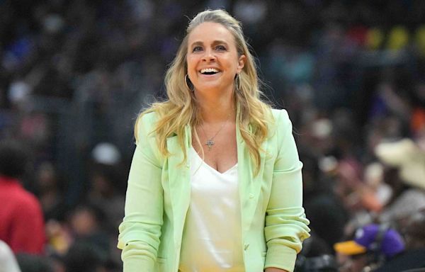 Becky Hammon Sums Up Her Impression of Caitlin Clark, Fever Star Trio With One Quote