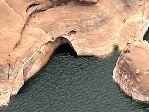 Popular natural arch collapses at Lake Powell