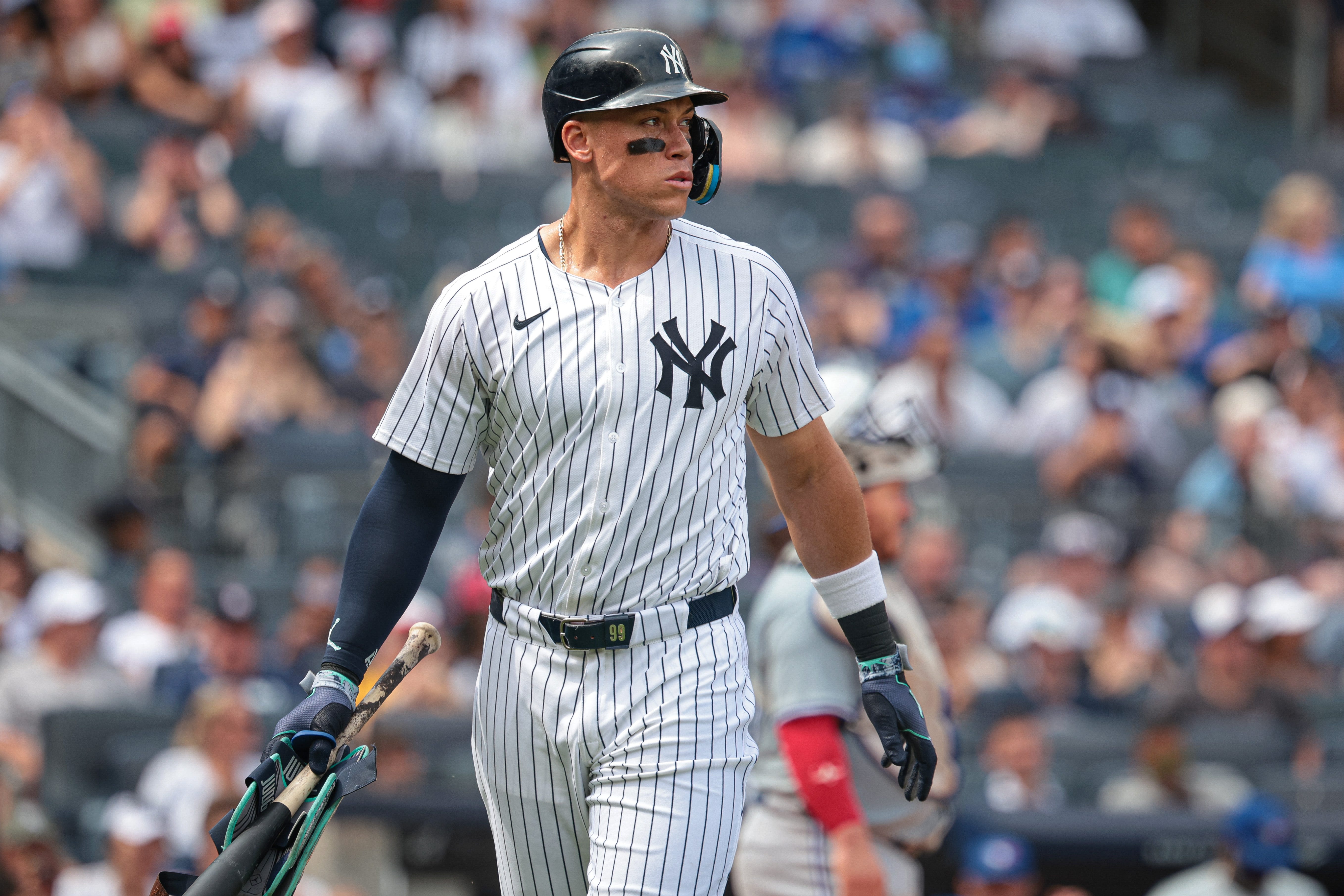 Blue Jays walk Aaron Judge three times but it's DJ LeMahieu who comes through for Yankees