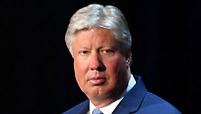 Texas megachurch pastor Robert Morris resigns after allegations of child abuse