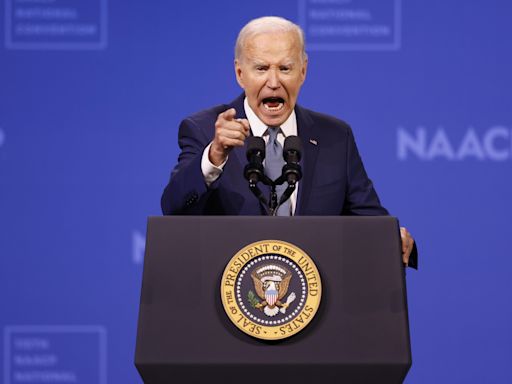 Obama y otros dirigentes demócratas presionan a Biden para que reconsidere su candidatura