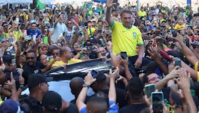 Brazil's Bolsonaro rallies supporters in Rio
