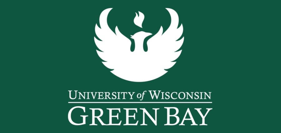 University of Wisconsin-Green Bay: More than 100 students receive associate degrees before their high school diploma