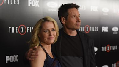 Gillian Anderson Reveals Why She Kissed ‘X-Files’ Costar David Duchovny at 1997 Emmys