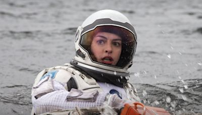 Anne Hathaway explica cómo ‘Interstellar’ y Christopher Nolan salvaron su carrera