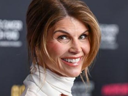 Lori Loughlin Reflects on "Hardship" in First Major Interview Since College Admissions Scandal - E! Online