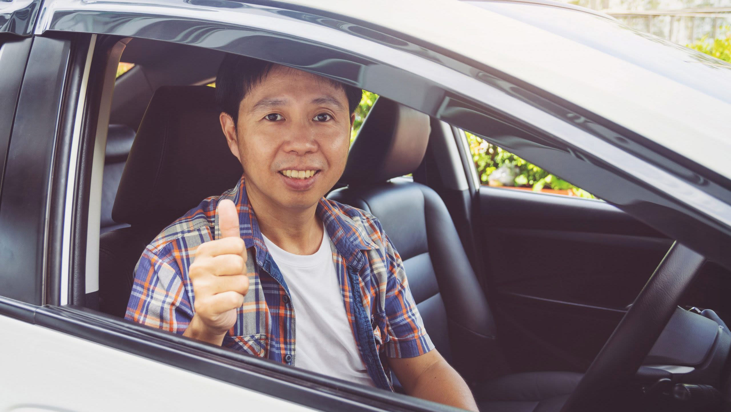 Taxi driver who was once MNC manager with master’s degree says he’s now happier being a cabby