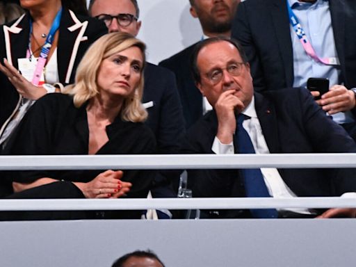 Julie Gayet et Français Hollande : Le couple rayonne en tribunes malgré la grande désillusion des Bleues au Stade de France