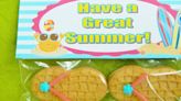 You’ll flip for these cute flip-flop cookies and free printable gift tags