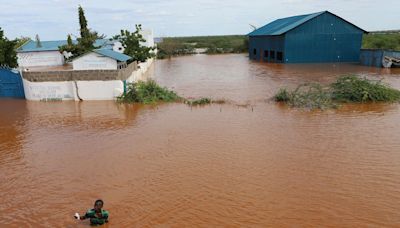 Kenya delays reopening of schools amid ongoing flooding as death toll nears 100