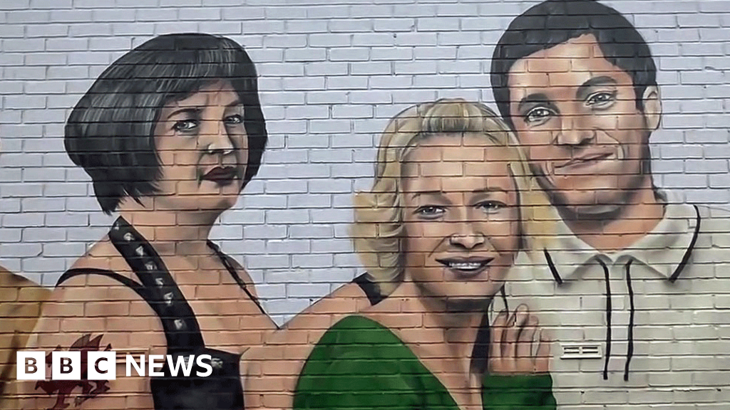 Gavin and Stacey characters immortalised in giant Dinas Powys mural