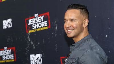 Gym, Tan, Laundry, Book Signing … Mike The Situation hits the road