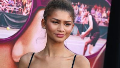 Zendaya envoûtante : elle fait sensation dans une robe moulante qui épouse sa silhouette longiligne