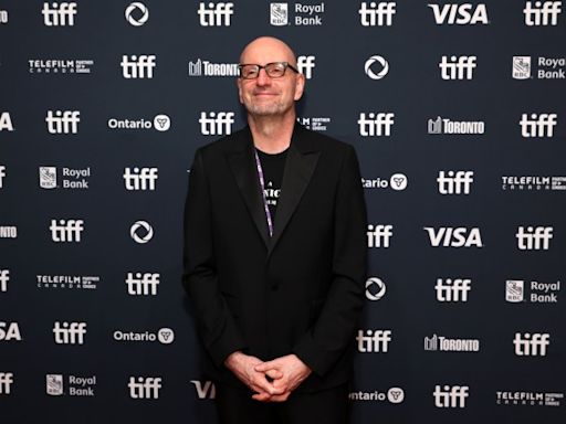 Steven Soderbergh Says He’s Writing a Book About the Making of ‘Jaws’