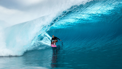 Carissa Moore Returns, Will Compete in 'World’s Most Luxurious Surfing Event'