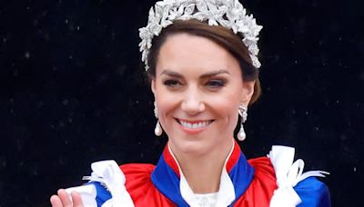 Re Carlo ha conferito a Kate Middleton una speciale onorificenza: «È la figlia che avrebbe voluto»