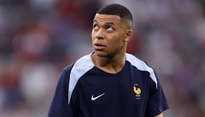 ¿Por qué Kylian Mbappé no usa máscara contra España? | Goal.com Colombia