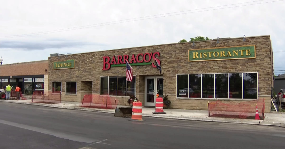 Men charged with beating Chicago pizza restaurant owner, but their attorneys say bouncers started it