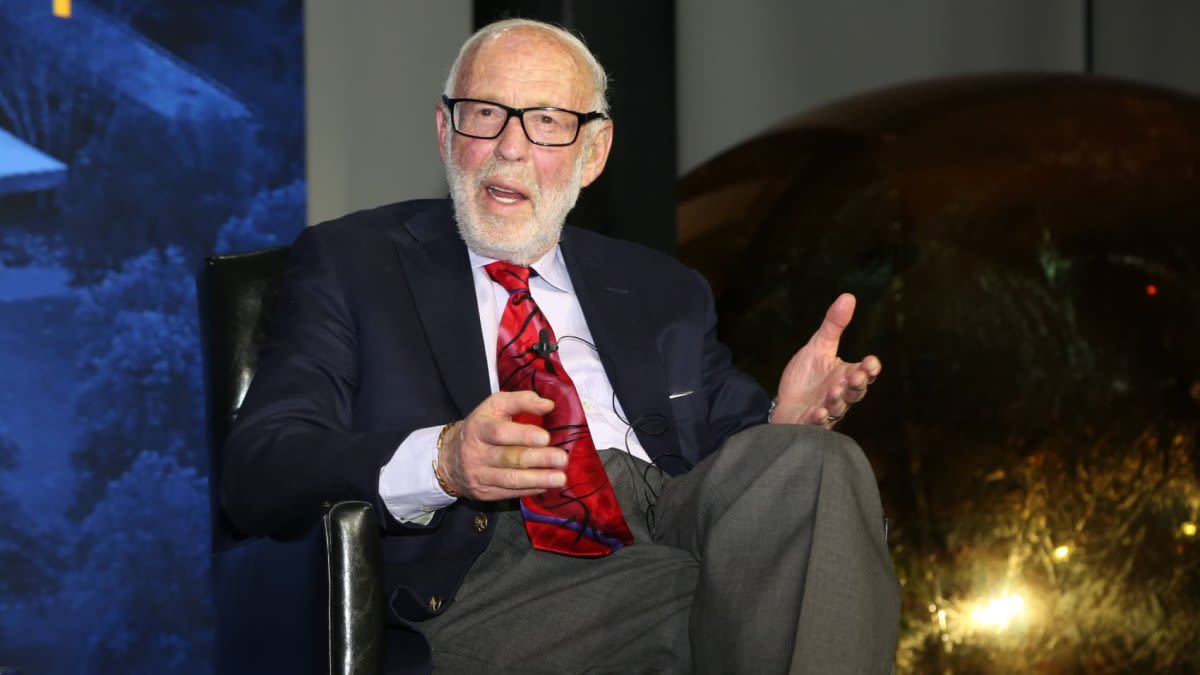 Jim Simons, billionaire quantitative investing pioneer who generated eye-popping returns, dies at 86