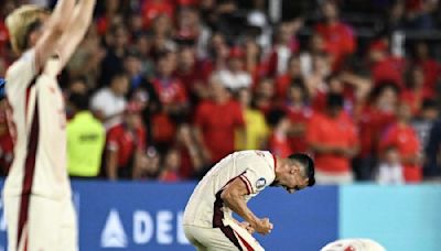 Copa America: Canada into quarter-finals after 0-0 draw with 10-man Chile