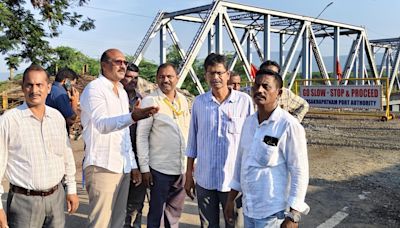 Allow Naval Dockyard employees to use two gates as the bridge is under repair, Visakhapatnam West MLA urges officials