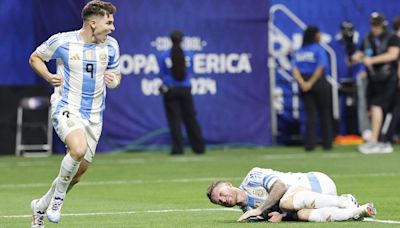 Julián Álvarez se llevó el primer MVP de la Copa América 2024 - El Diario NY