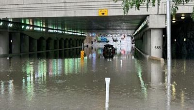 More than 165,000 customers reportedly without power; DVP lanes flooded; Some TTC stations closed