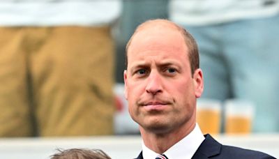 Prince William : cet accessoire lourd de sens qu'il porte alors que sa femme et son père se battent contre un cancer