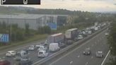 'Severe delays' for Glasgow buses amid crash on M8 near Glasgow Airport