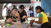A la caza de material escolar en la Feria del Libro de La Habana