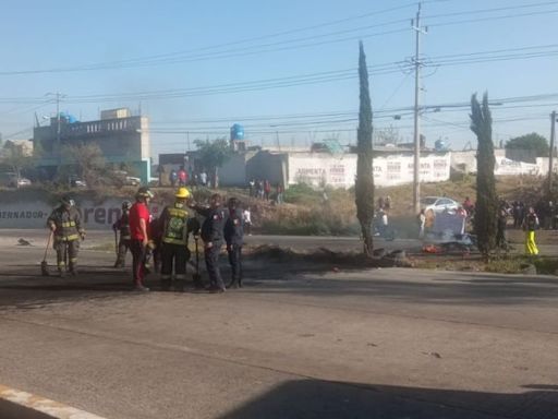 Bloquean la autopista México-Puebla por desaparición de un hombre