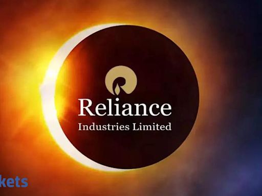 RIL shares fall 3% after subdued Q1 results but target prices go up to Rs 3,786 - The Economic Times