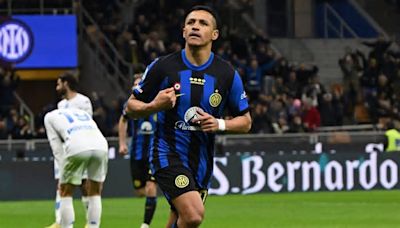 Alexis Sánchez se mete por los palos y asoma como titular en el Inter de Milán