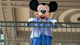 Por qué no puede haber dos Mickey Mouse a la vez en los parques de Disney