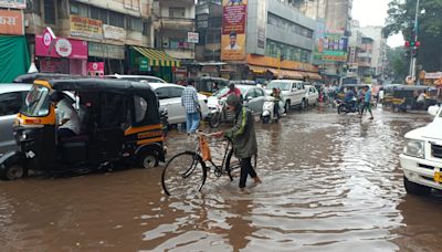 Pune Weather Alert: IMD Issues Red Alert For Tomorrow (September 25); Extremely Heavy Rain, Lightning Forecasted