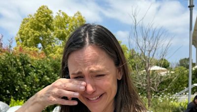 Jennifer Garner’s crying pics sum up how every parent feels about their child graduating