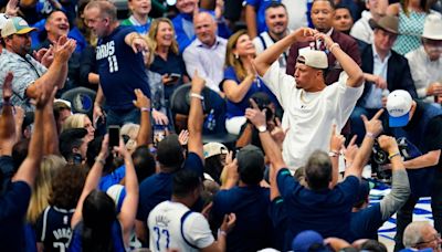 Patrick Mahomes cheered at Mavericks Game 3 while fans booed 'Taylor Swift's boyfriend'