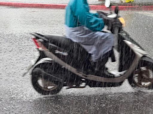 快訊/國家警報大響！大雷雨狂炸3縣市 暴雨警戒區看這邊