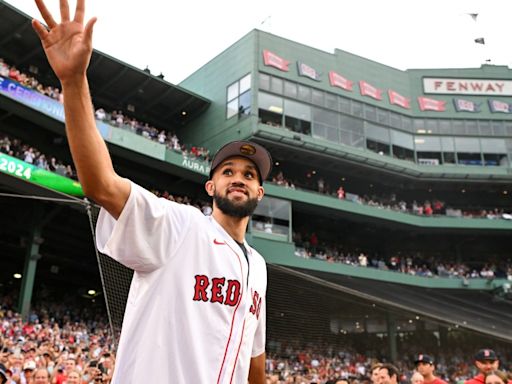 Report: Red Sox owner John Henry's Fenway Sports Group seriously considering bidding for Boston Celtics