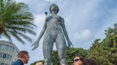De Burning Man al 305. Mujer gigante de acero aterriza en South Beach previo a la Semana del Arte