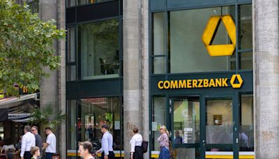 Alemania reducirá su participación en Commerzbank