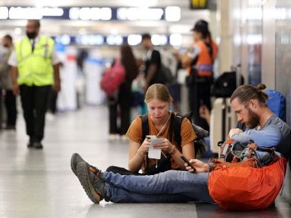 Terminó el paro aeronáutico: 150 vuelos suspendidos y 15.000 pasajeros afectados en Ezeiza y Aeroparque