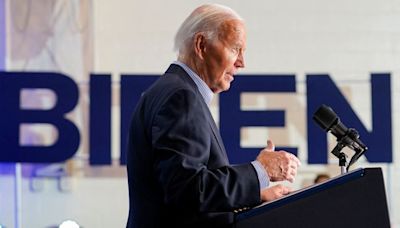 Mientras Biden se atrinchera, sus compañeros demócratas se enfrentan a un dilema - La Tercera