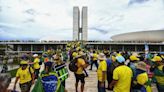 Condenados do 8 de janeiro destroem tornozeleiras e fogem do país