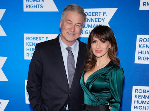 Alec e Hilaria Baldwin anuncian reality familiar de TLC