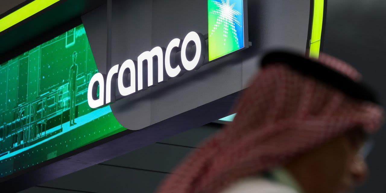 Saudi Arabia Set to Raise Over $11.2 Billion From Aramco Stock Sale