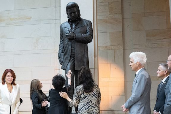 Johnny Cash statue unveiled at US Capitol as iconic Arkansas figure