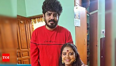 Pagal Nillavu actor Vignesh Karthick and his wife announce pregnancy; see pic - Times of India