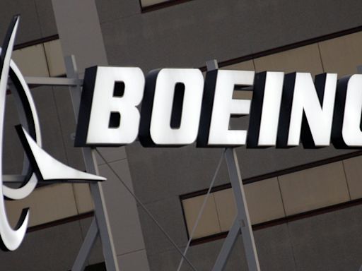 Boeing says it has a deal to avoid a strike by more than 30,000 machinists - WTOP News